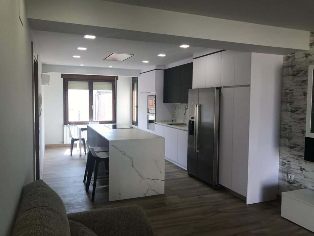 Clic para ver en detalle - MyC -Mobiliario y Electrodomésticos-