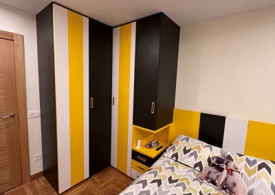 Dormitorio juvenil en tres colores con tirador embutido 1 img
